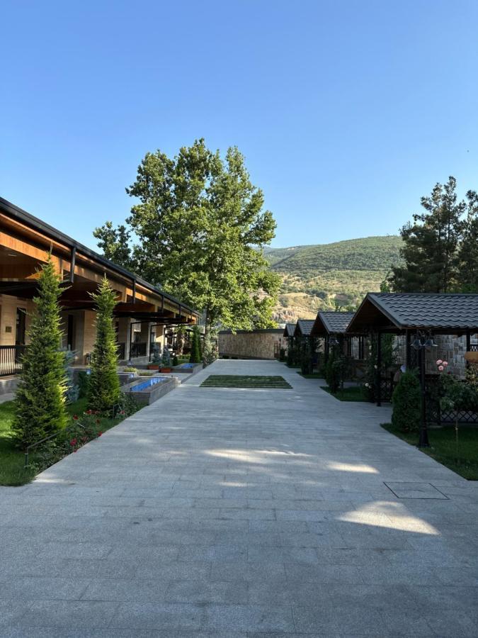 Le Chalet Mont And Restaurant Chorwoq 外观 照片